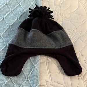 Place Black and Gray Fleece Hat